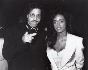Lionel Richie and wife, Brenda 1989, LA..jpg